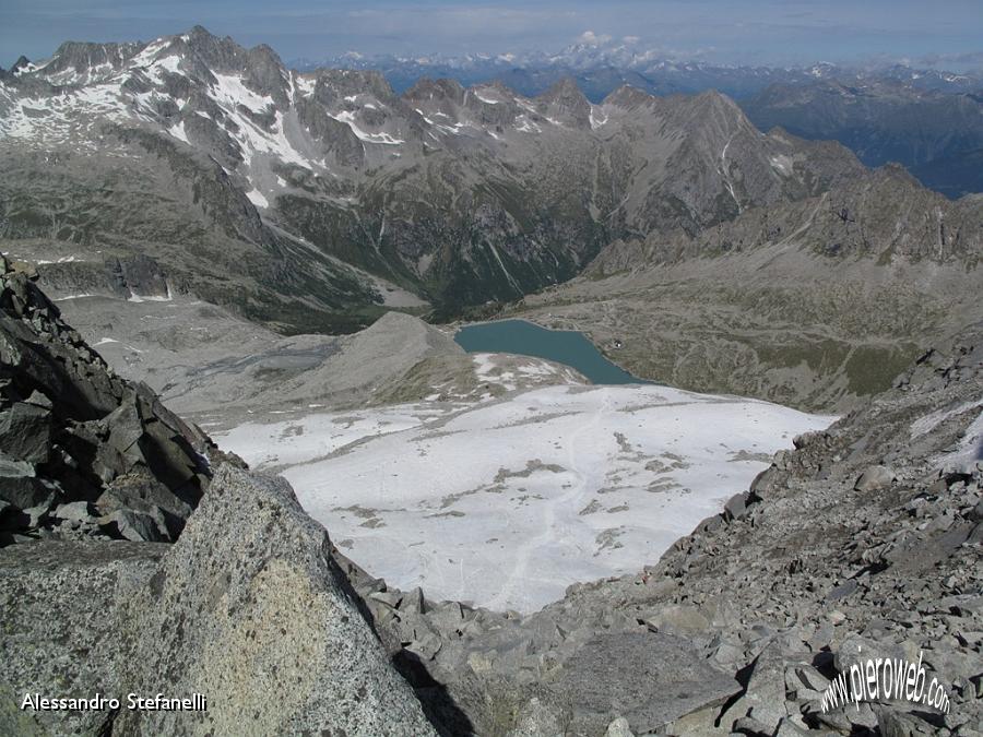 038 da p.so Brizio - lago Venerocolo e rif. garibaldi.JPG - 038 Da Passo Brizio - Lago Venerocolo e Rif. Garibaldi